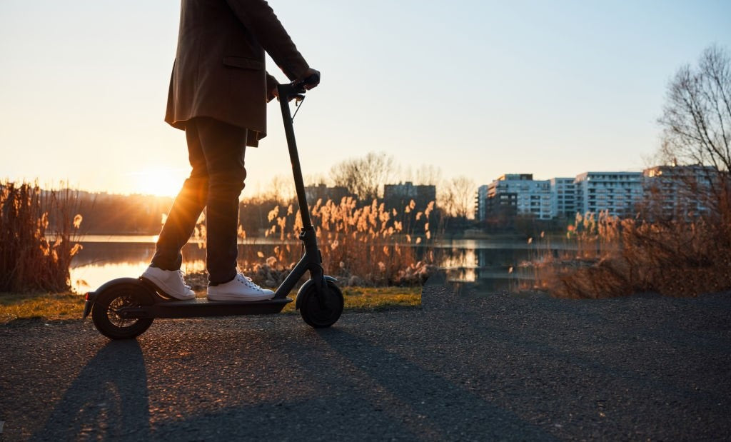 Electric Scooter Speed Limiter Explained: How Manufacturers Control Speed and Why It Matters